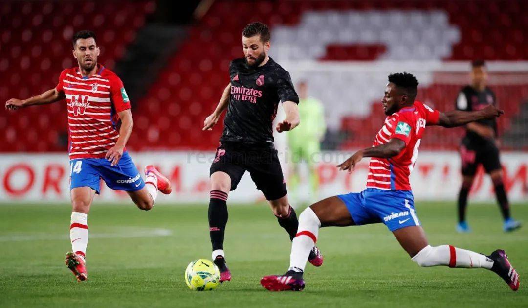 格拉纳达门将神勇,扑出多次进球机会的简单介绍 格拉纳达门将神勇,扑出多次进球机会的简单介绍