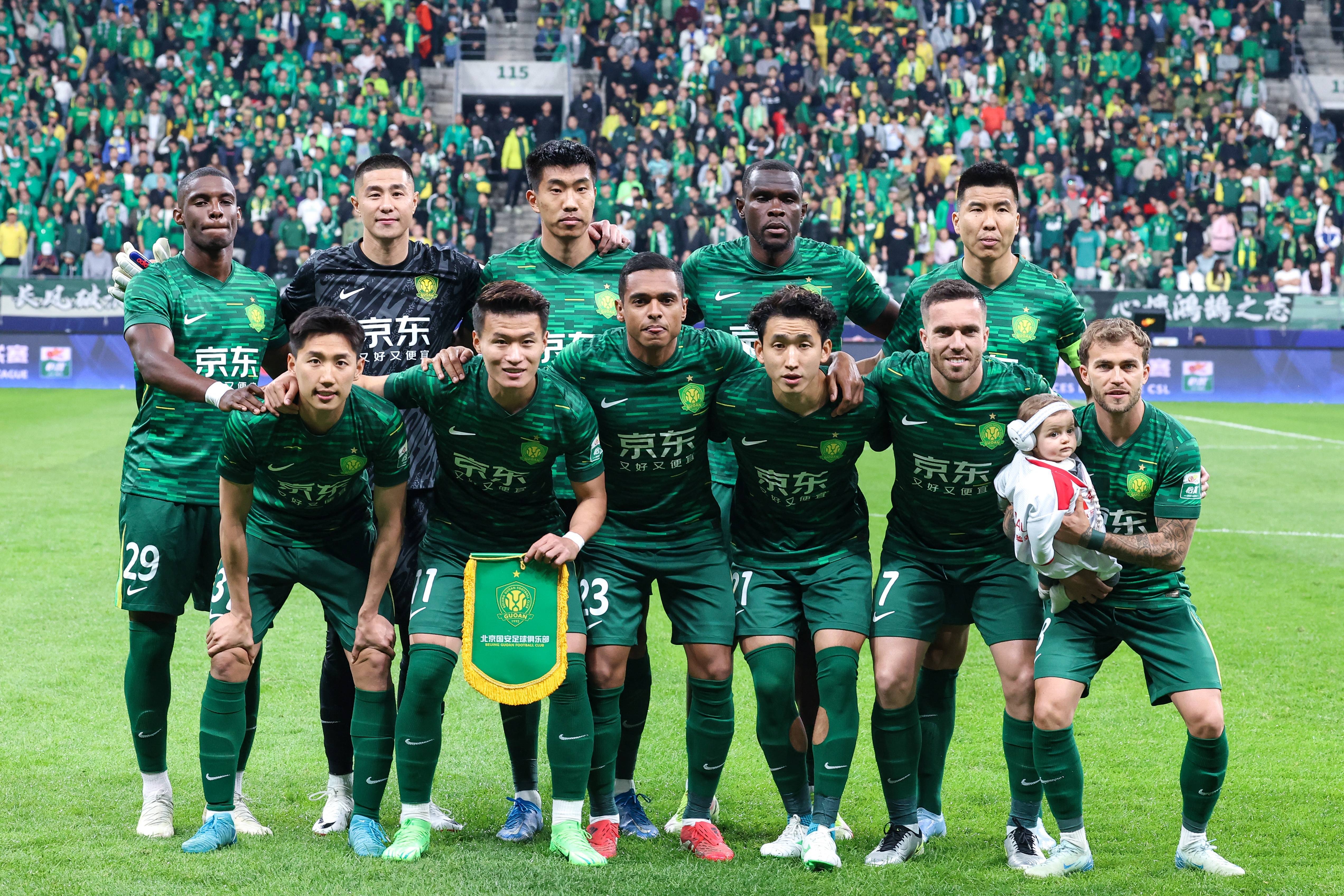 包含国内顶尖足球联赛火爆展开,球员们为荣誉战斗的词条 包含国内顶尖足球联赛火爆展开,球员们为荣誉战斗的词条